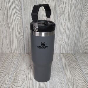 Stanley Iceflow Flip Straw Tumbler 30 oz Grey Stainless Steel Insulated Bottle